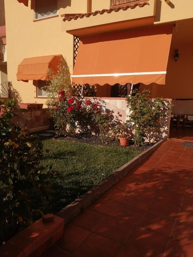 Domomea Hotell Quartu SantʼElena Exteriör bild