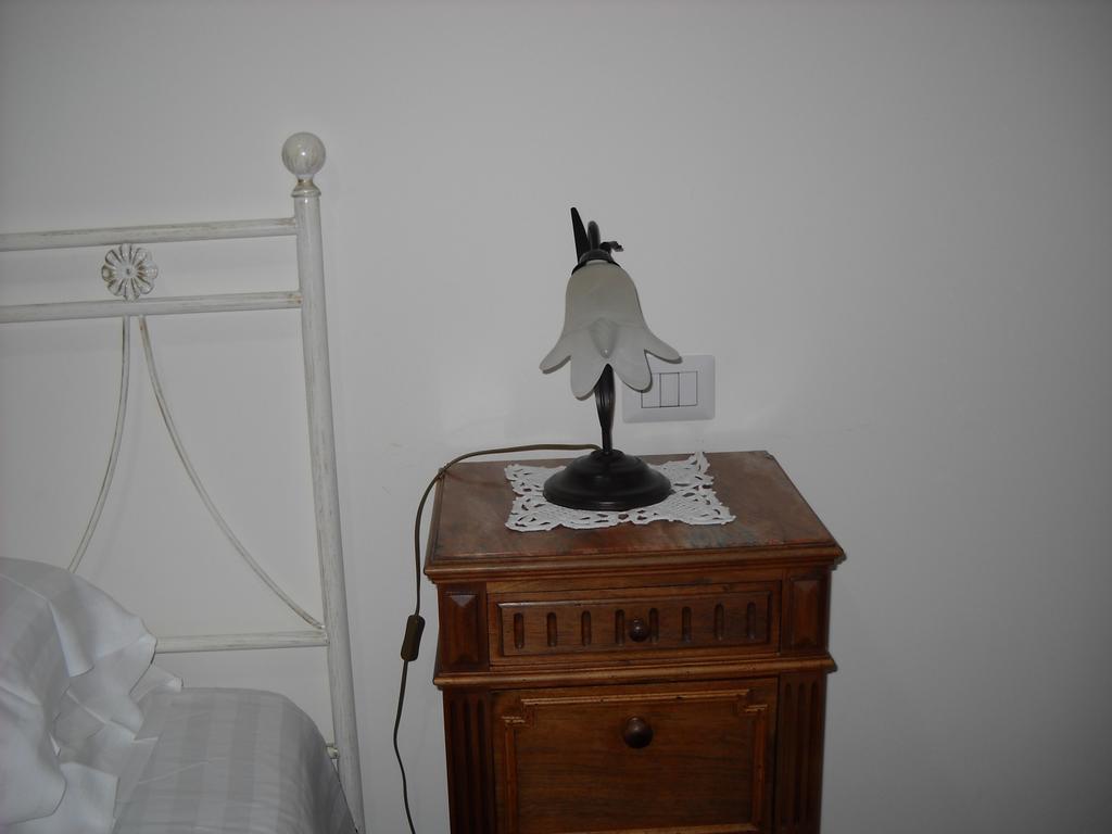 Domomea Hotell Quartu SantʼElena Rum bild