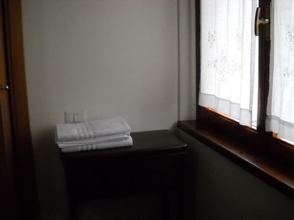 Domomea Hotell Quartu SantʼElena Rum bild