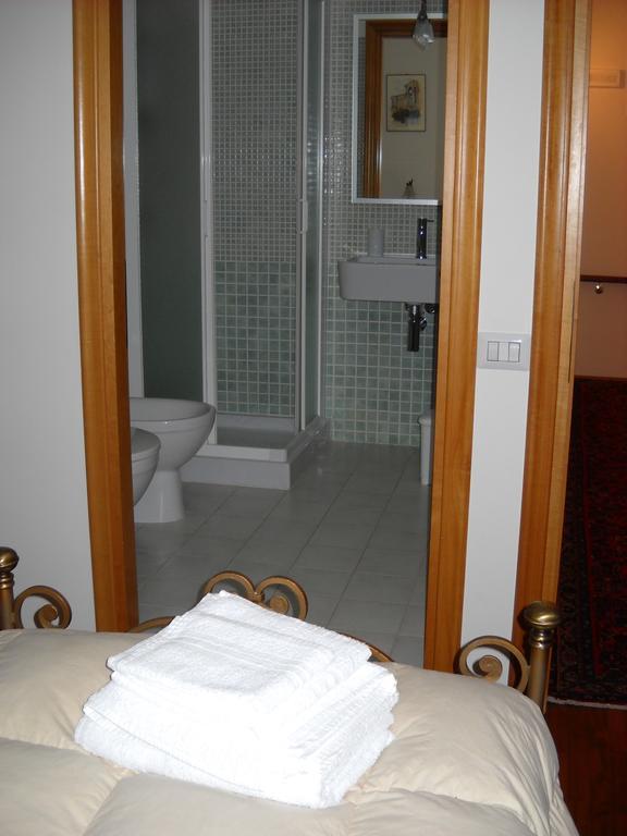 Domomea Hotell Quartu SantʼElena Rum bild