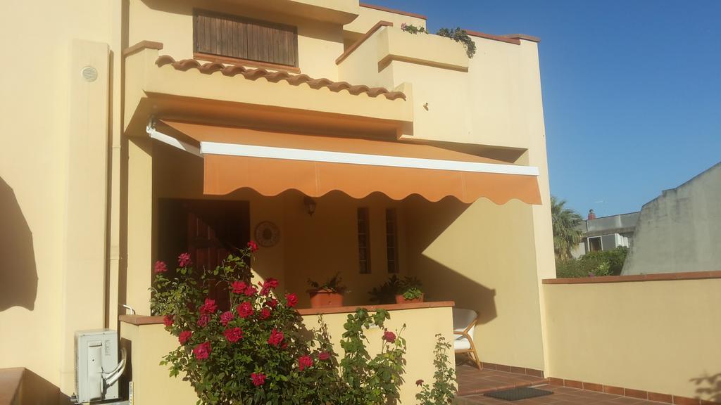 Domomea Hotell Quartu SantʼElena Exteriör bild