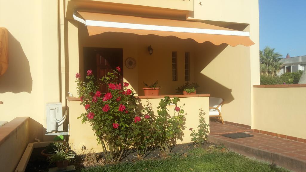 Domomea Hotell Quartu SantʼElena Exteriör bild