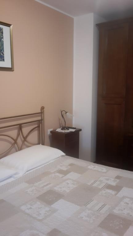 Domomea Hotell Quartu SantʼElena Exteriör bild